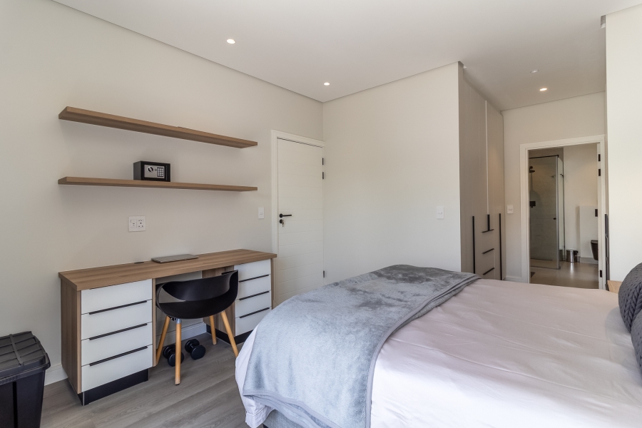 6 Bedroom Property for Sale in Pearl Valley at Val de Vie Western Cape